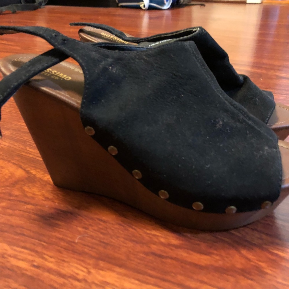 Black clog wedges
